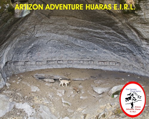Cueva en Hatunmachay